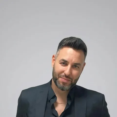 אסי לוי